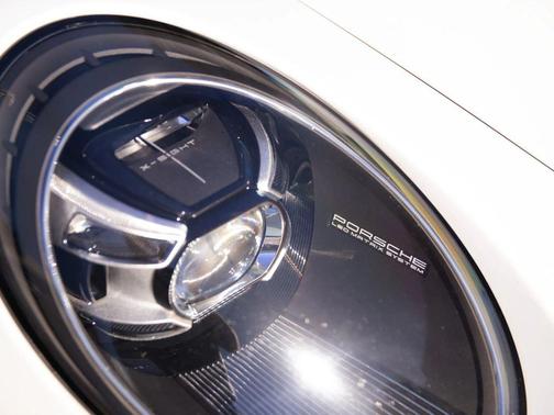 2020 Porsche 911 Carrera