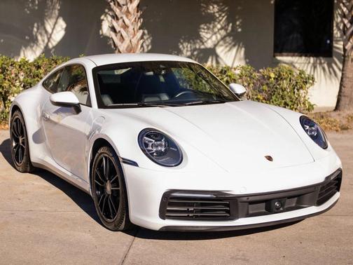 2020 Porsche 911 Carrera