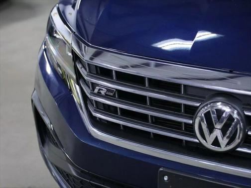 2020 Volkswagen Passat 2.0T R-Line