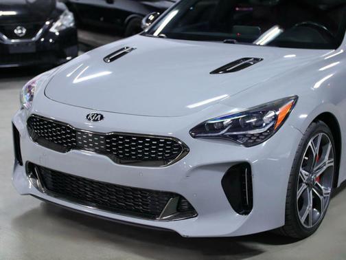 2021 Kia Stinger GT1
