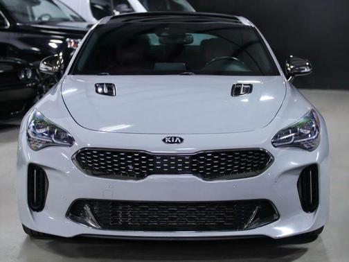 2021 Kia Stinger GT1