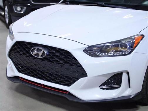2019 Hyundai Veloster Base