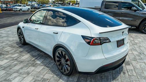 Pearl White Multi-Coat 2022 Tesla Model Y Performance Dual Motor All-Wheel Drive