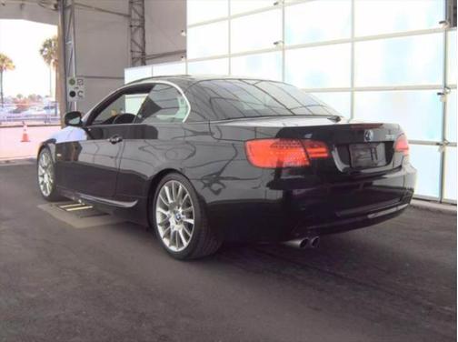 2011 BMW 328 328i Convertible 2D