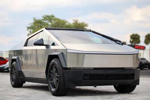 2024 Tesla Cybertruck Cyberbeast