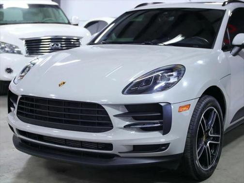 2020 Porsche Macan Sport Utility 4D