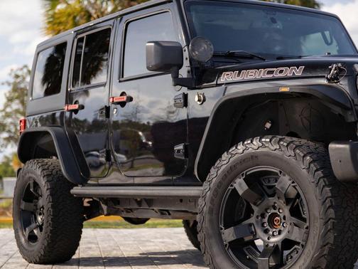 Black Clearcoat 2015 Jeep Wrangler Unlimited Rubicon