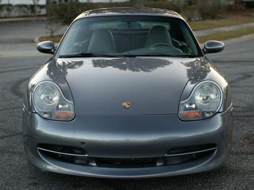 2001 Porsche 911 Carrera 4