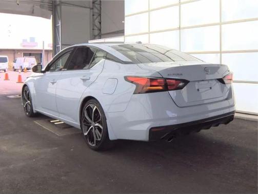 Gray Sky Pearl 2024 Nissan Altima SR FWD