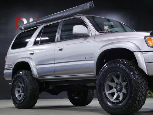 2002 Toyota 4Runner SR5