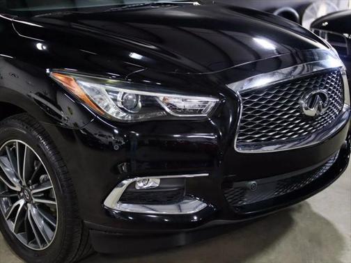 2017 INFINITI QX60 Base