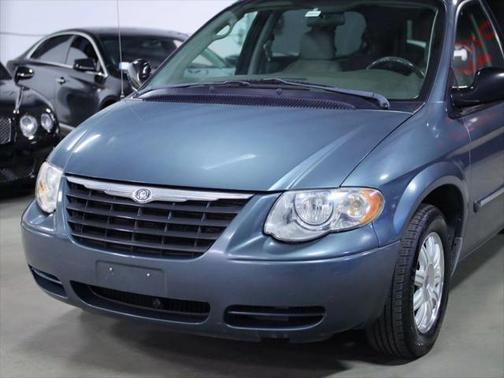 2006 Chrysler Town & Country Touring