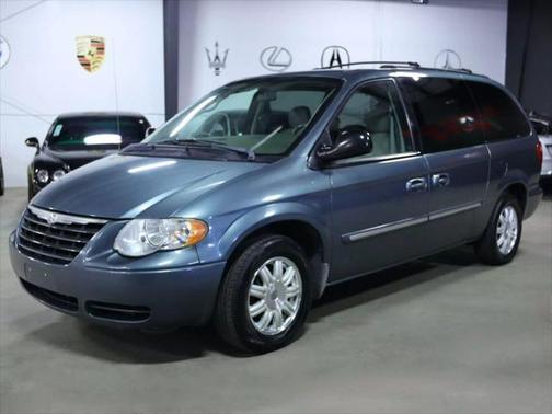 2006 Chrysler Town & Country Touring