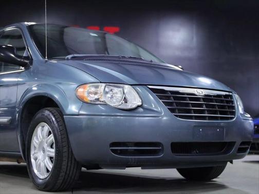 2006 Chrysler Town & Country Touring
