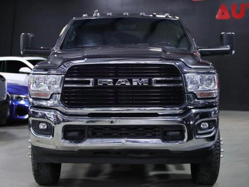 2021 RAM 3500 Big Horn Crew Cab 4x4 8' Box