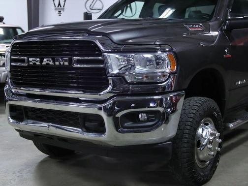 2021 RAM 3500 Big Horn Crew Cab 4x4 8' Box