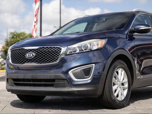 Blaze Blue 2017 Kia Sorento LX