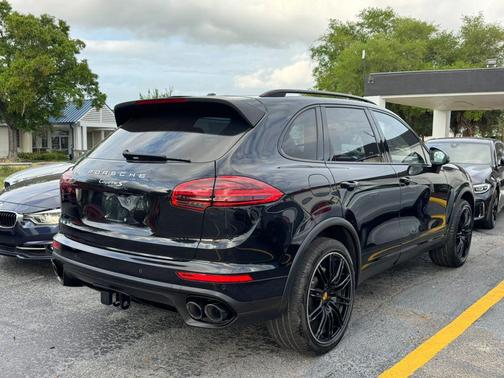 2017 Porsche Cayenne S