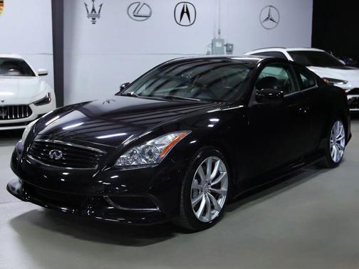 2010 INFINITI G37 Sport