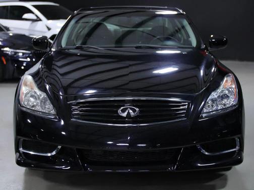 2010 INFINITI G37 Sport
