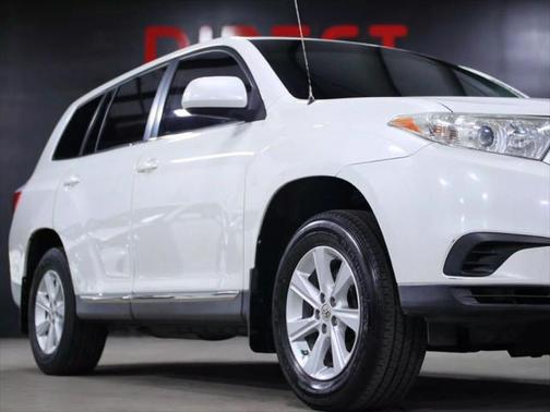2012 Toyota Highlander SE