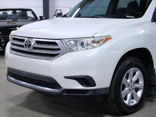 2012 Toyota Highlander SE