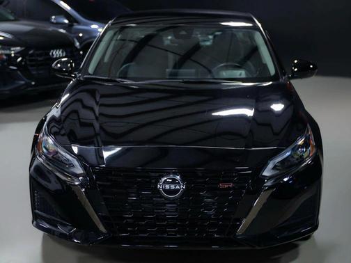 2023 Nissan Altima SR FWD