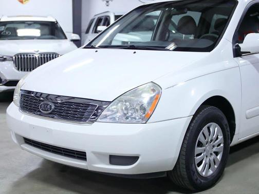 2012 Kia Sedona LX