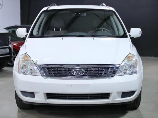 2012 Kia Sedona LX