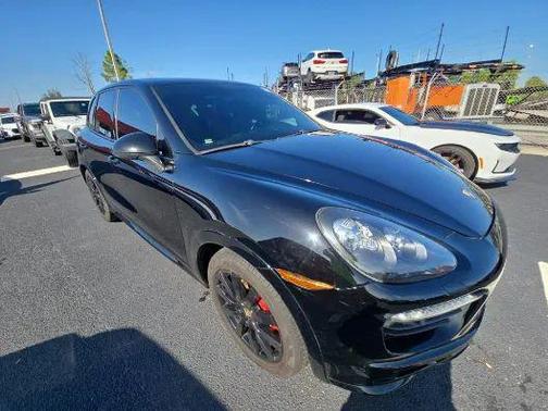 2014 Porsche Cayenne GTS