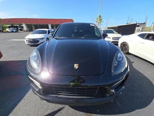 2014 Porsche Cayenne GTS