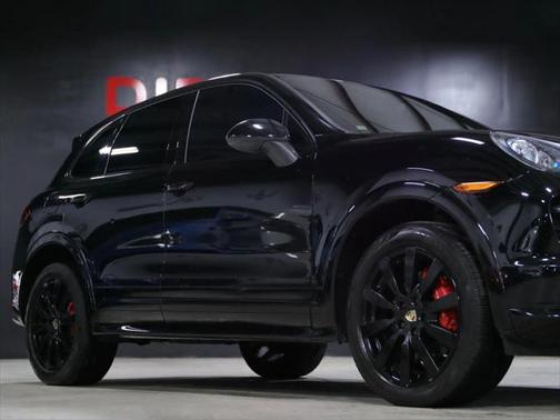 2014 Porsche Cayenne GTS