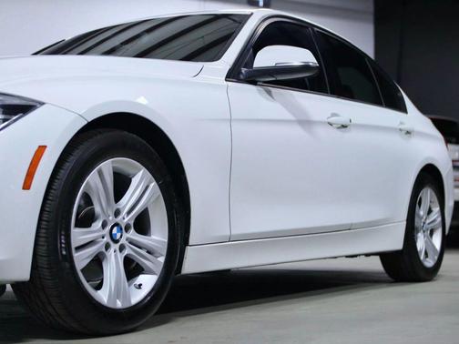 2016 BMW 328 328i Sedan 4D