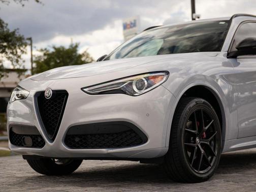 Lunare White Metallic 2020 Alfa Romeo Stelvio Sport