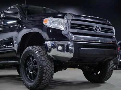 2014 Toyota Tundra SR5