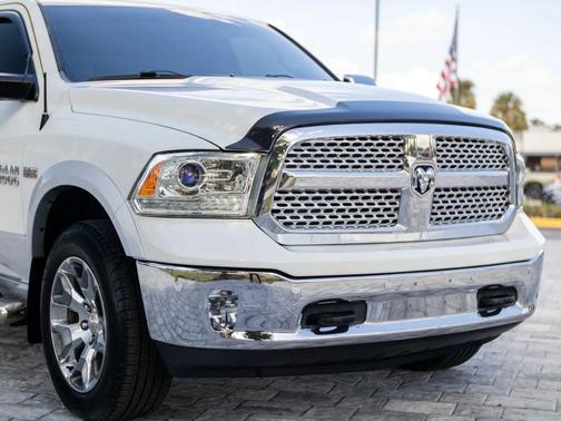 Pearl White 2017 RAM 1500 Laramie