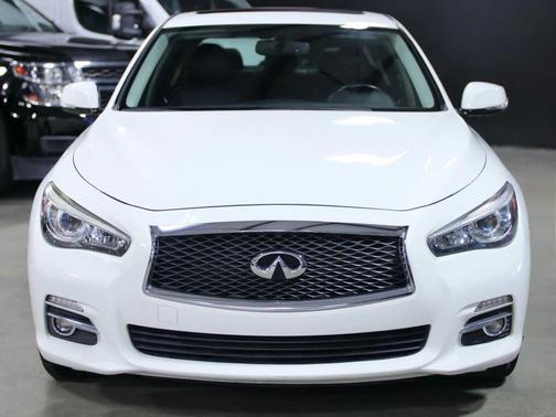 2017 INFINITI Q50 Base