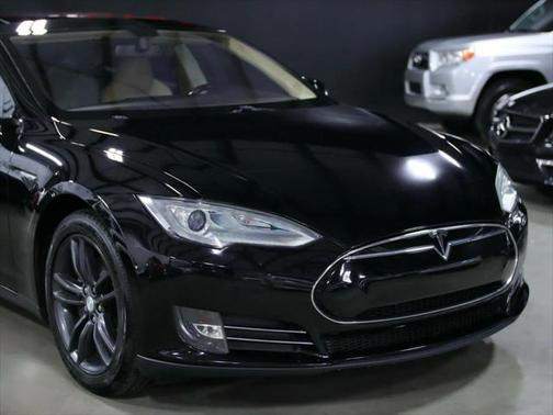 2013 Tesla Model S Sedan 4D