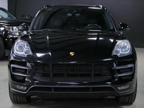 2017 Porsche Macan Turbo