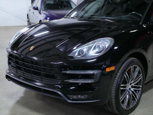 2017 Porsche Macan Turbo