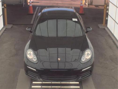 2015 Porsche Panamera 4