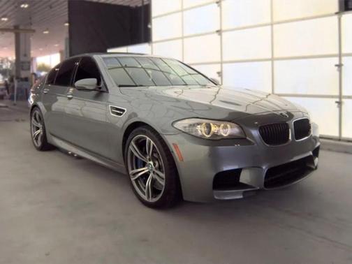 Space Gray Metallic 2013 BMW M5 Base