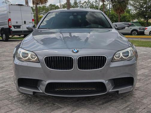 Space Gray Metallic 2013 BMW M5 Base
