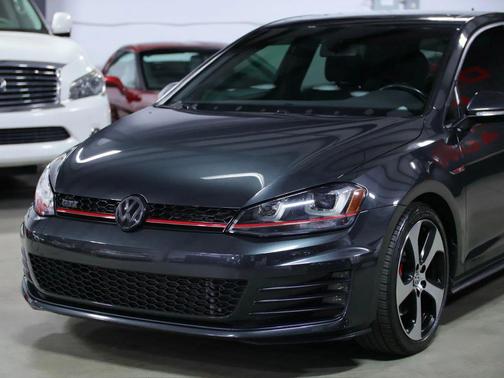 2016 Volkswagen Golf GTI 2.0T SE 4-Door