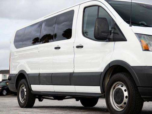 Oxford White 2016 Ford Transit-350 XL