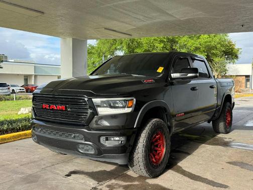 Diamond Black Crystal Pearlcoat 2019 RAM 1500 Big Horn