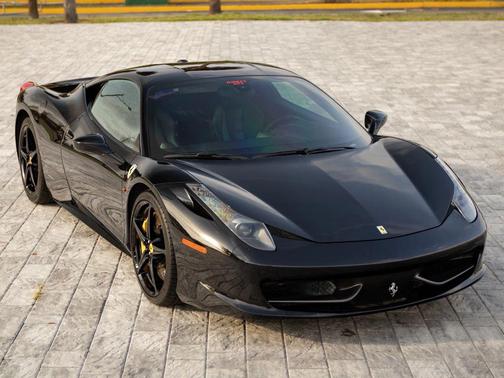 2010 Ferrari 458 Italia Base