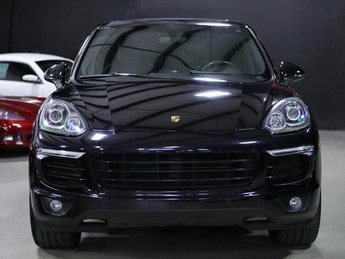2018 Porsche Cayenne S