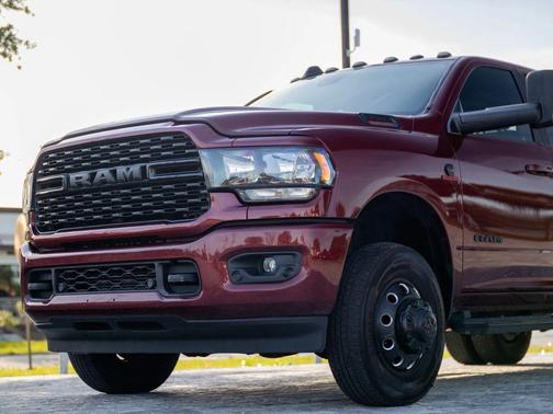 Delmonico Red Pearlcoat 2022 RAM 3500 Big Horn Crew Cab 4x4 8' Box