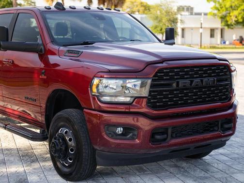 Delmonico Red Pearlcoat 2022 RAM 3500 Big Horn Crew Cab 4x4 8' Box